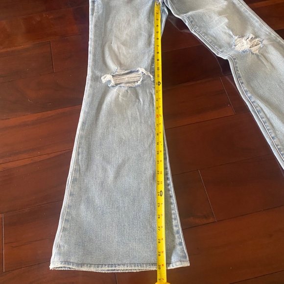 EXPRESS 70’s Mis Rise Distressed Flare Jeans - Picture 2 of 7